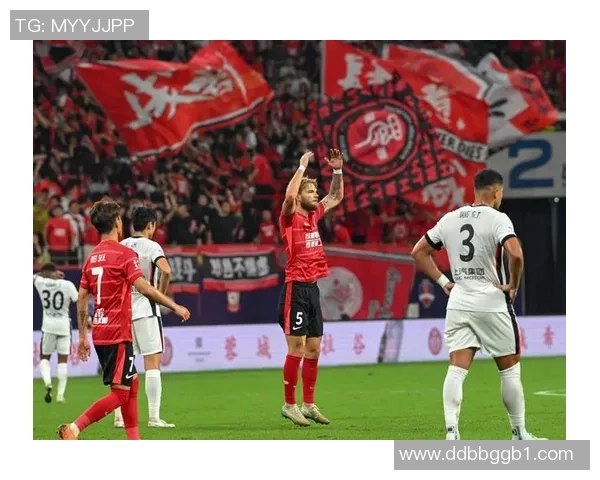 成都足球队防守分析：优缺点与未来改进方向探讨